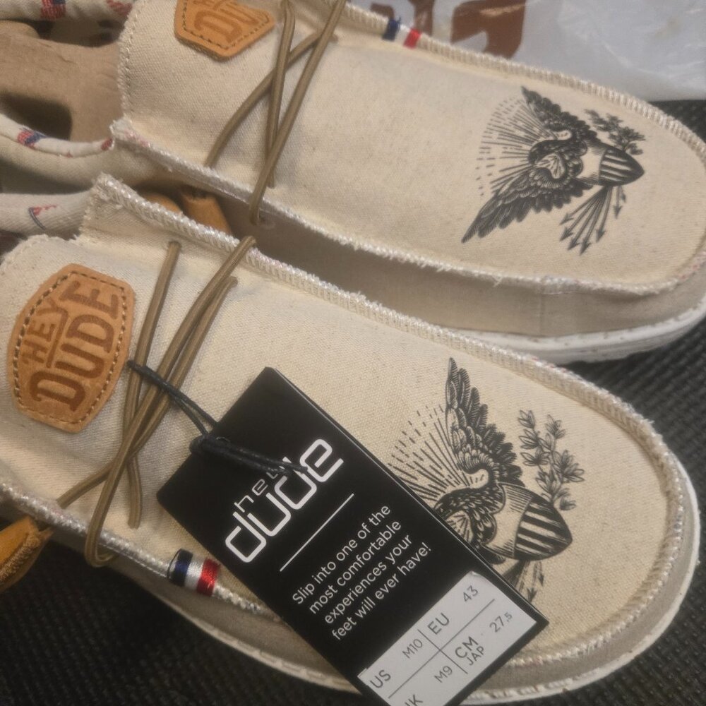 Americana Eagle Hey Dudes, Mens size 10